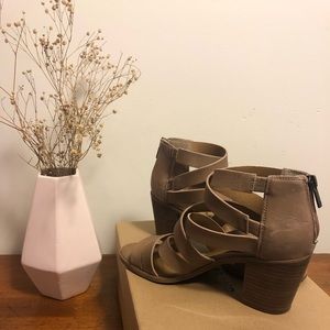 Lucky Brand “Kallia” sandal size 7.5/8